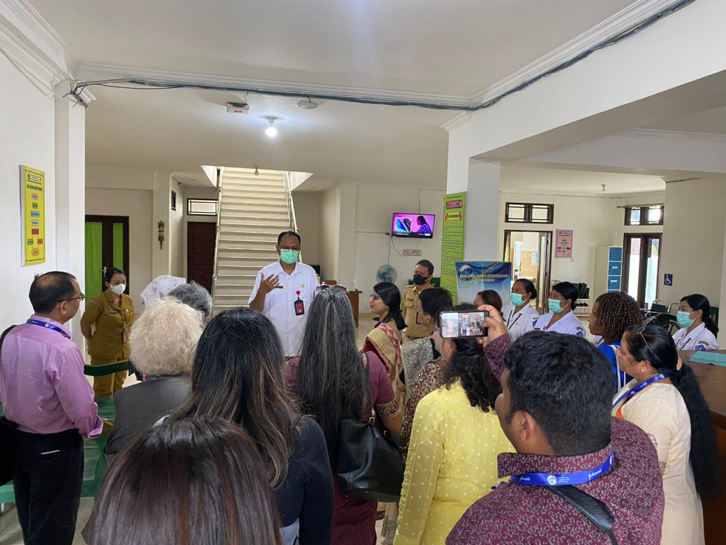KUNJUNGAN WHO DELEGASI INDIA KE UPTD PUSKESMAS KUTA 1